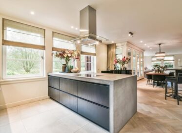 The Ultimate Guide to Designing a Dream Kitchen in Your Custom Home
